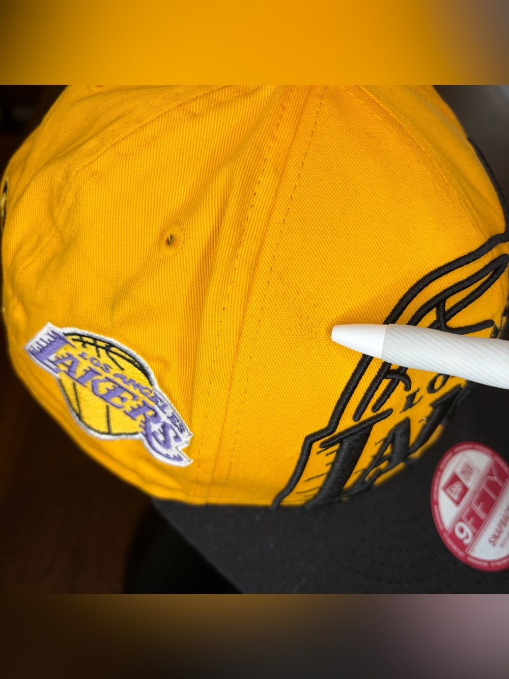 New Era 9FIFTY Los Angeles Lakers Hardwood Classics Big Spell Out Snapback M-L - Picture 2 of 11